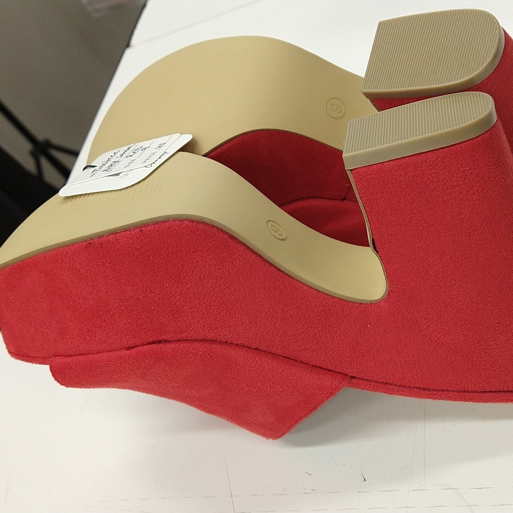Sandals - Picture 5 of 5